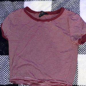 Red and white striped forever 21 crop tops, size small